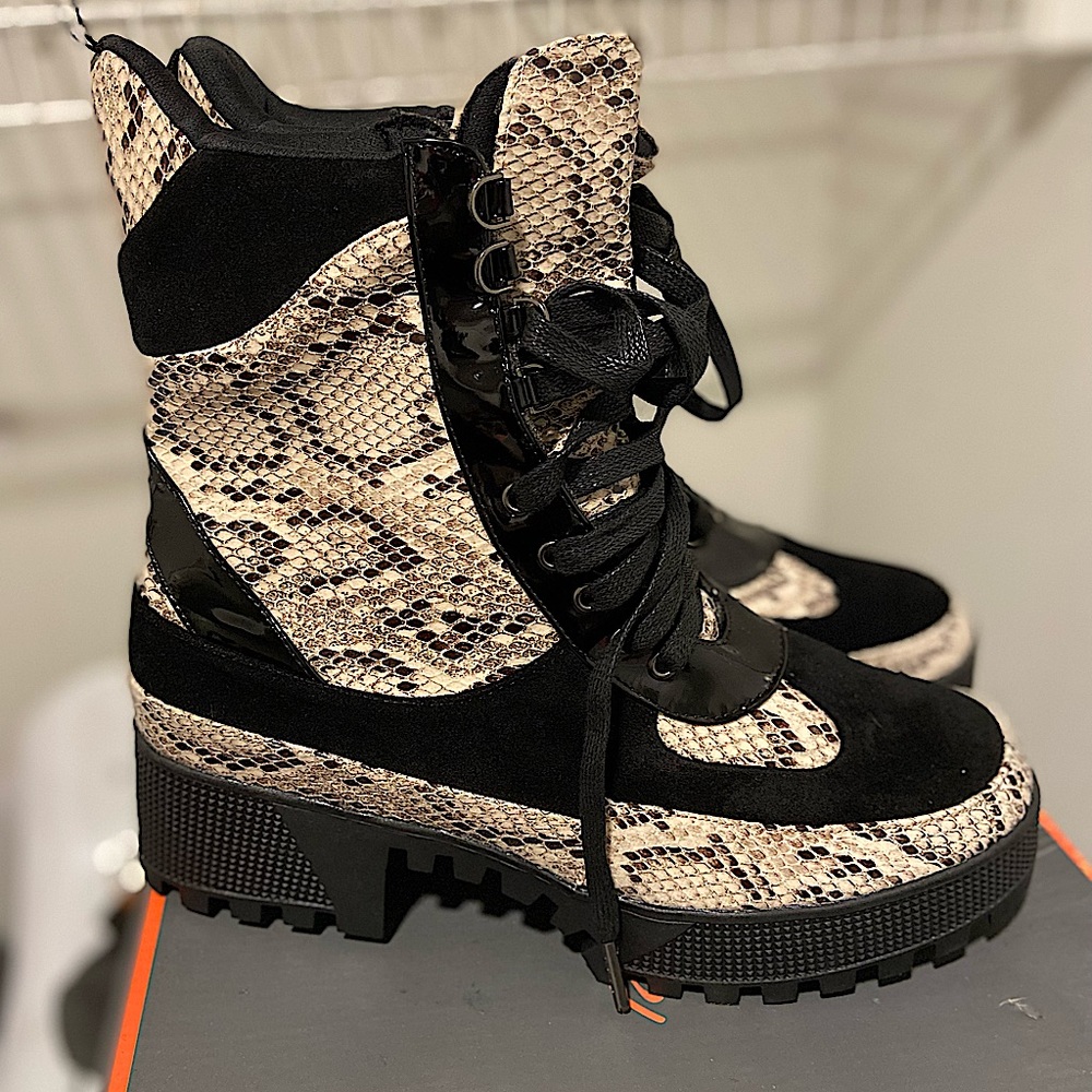 BRAND NEW SNAKE SKIN BOOTIE
